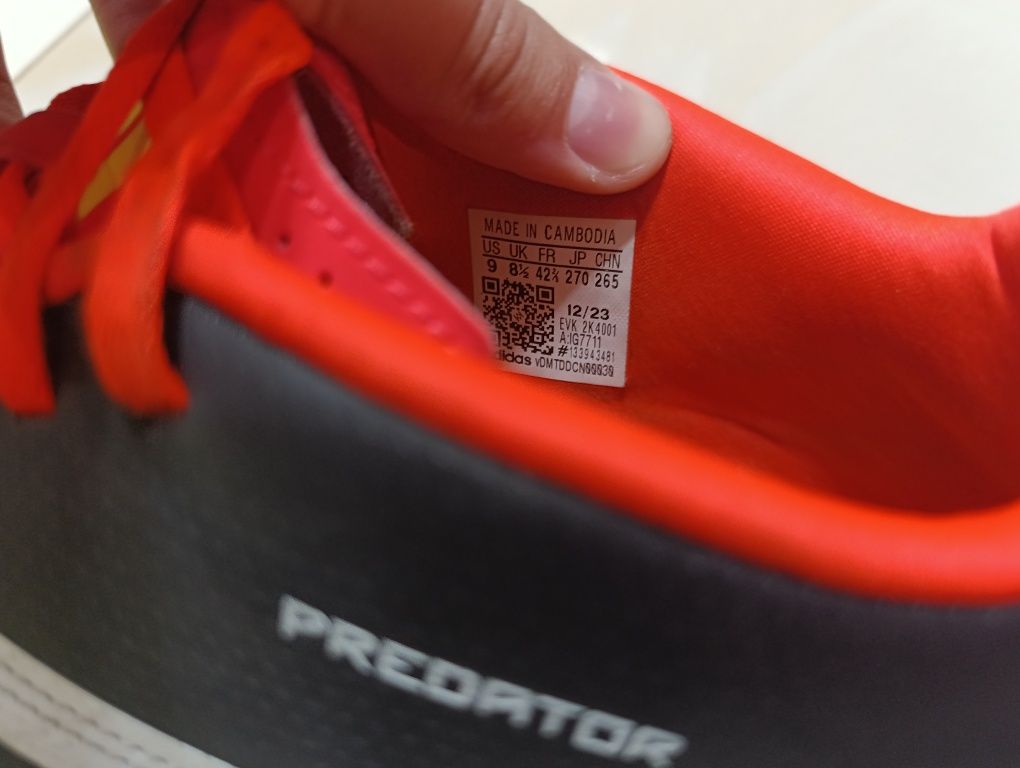 Футболни обувки Adidas predator