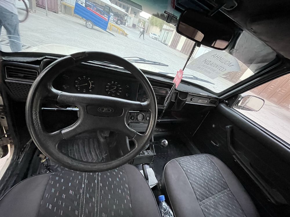 Vaz 2107 sotiladi 2.200$ ozgina kelishamiz