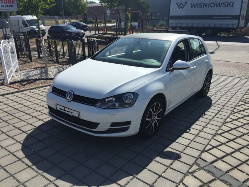 Dezmembrez Volkswagen Golf VII