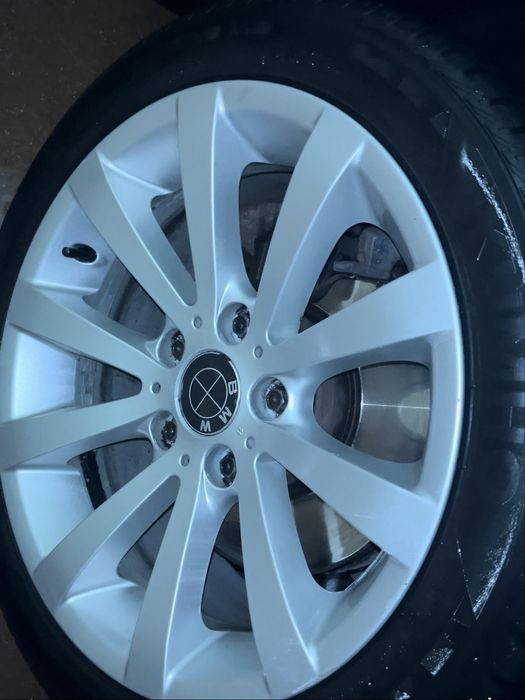 Vand jante cu tot cu cauciucuri  r17 bmw e90