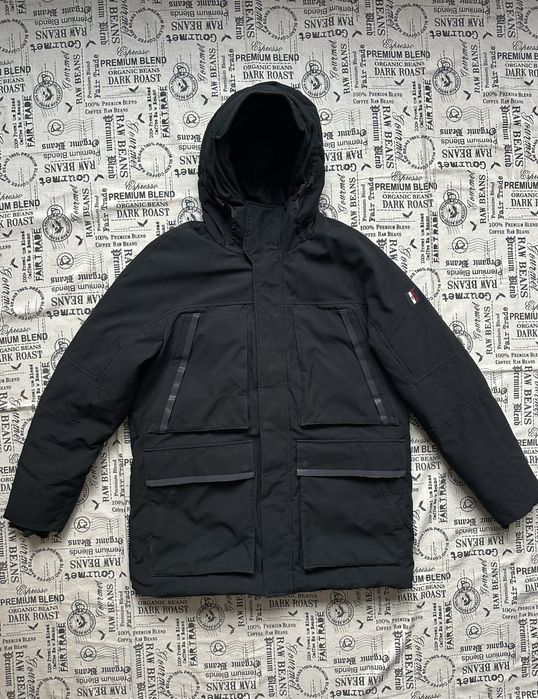 Tommy Hilfiger original парка яке.L