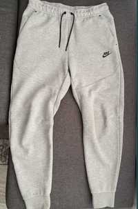 Nike Tech Pantaloni Gri M