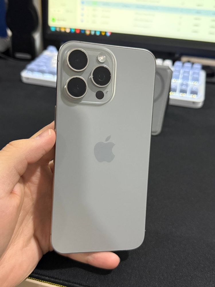 iPhone 15 Pro Max