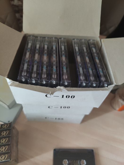 Casete noi sigilate 100 min. și 105 min.