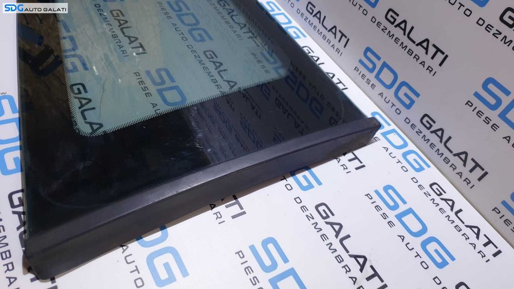 Geam Sticla Fix de pe Aripa Caroserie Stanga Spate Renault Megane 2 Break 2002 - 2008
