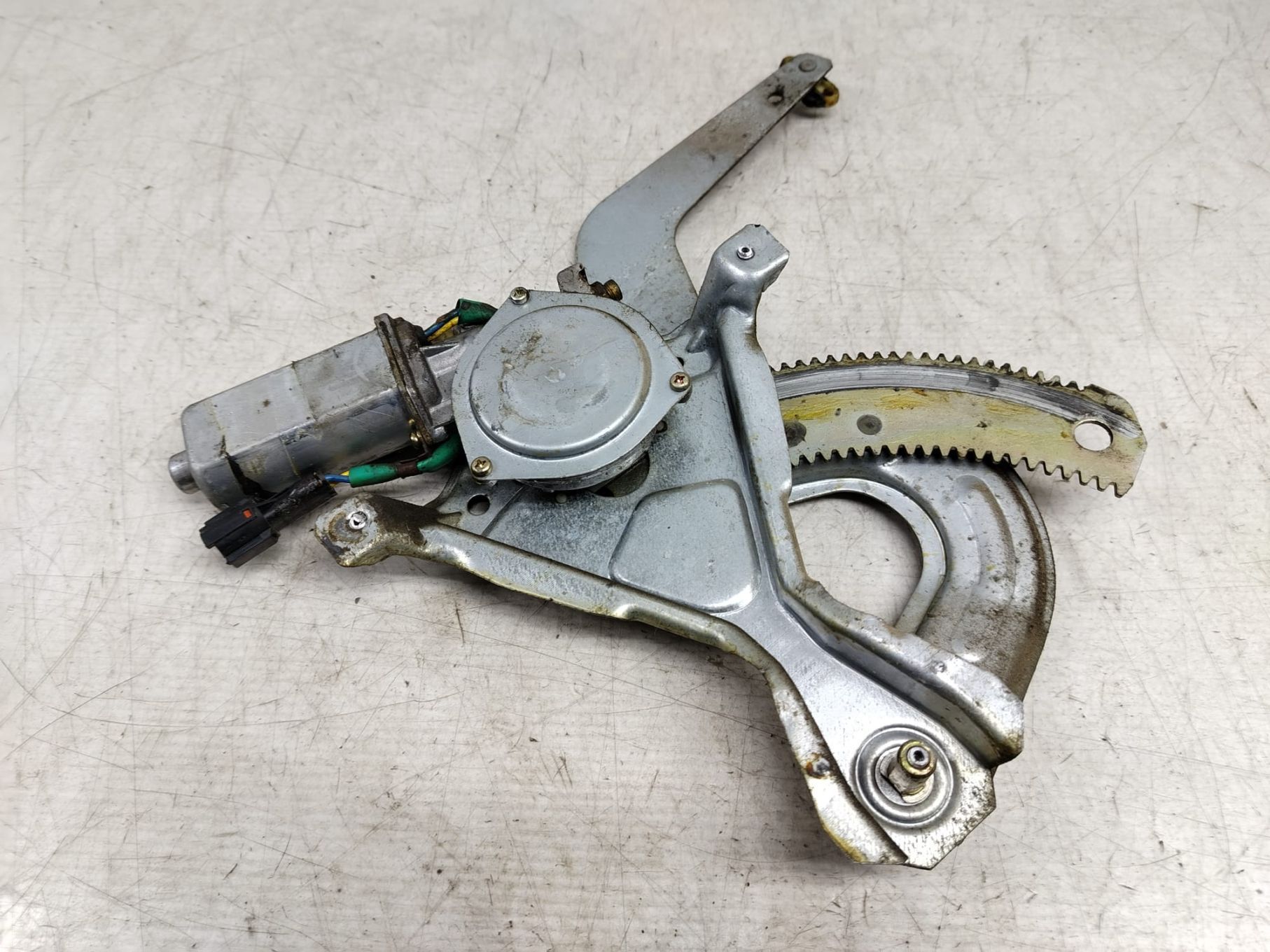 Macara stanga spate 96169672 Daewoo Cielo 1 [1994 - 2002] 1.5 benzina