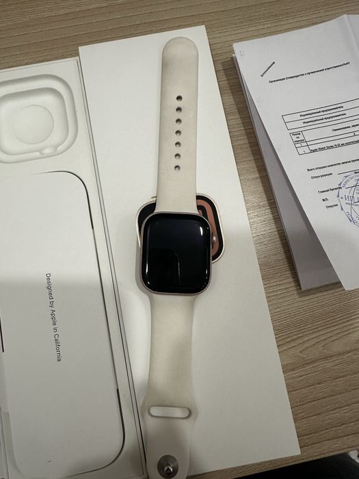 Apple Watch 10 42 mm золотисто белый