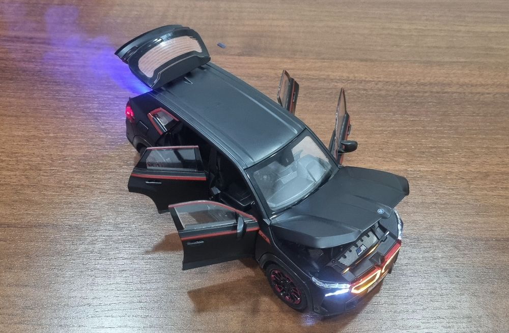 BMW  моделька. Металлическая