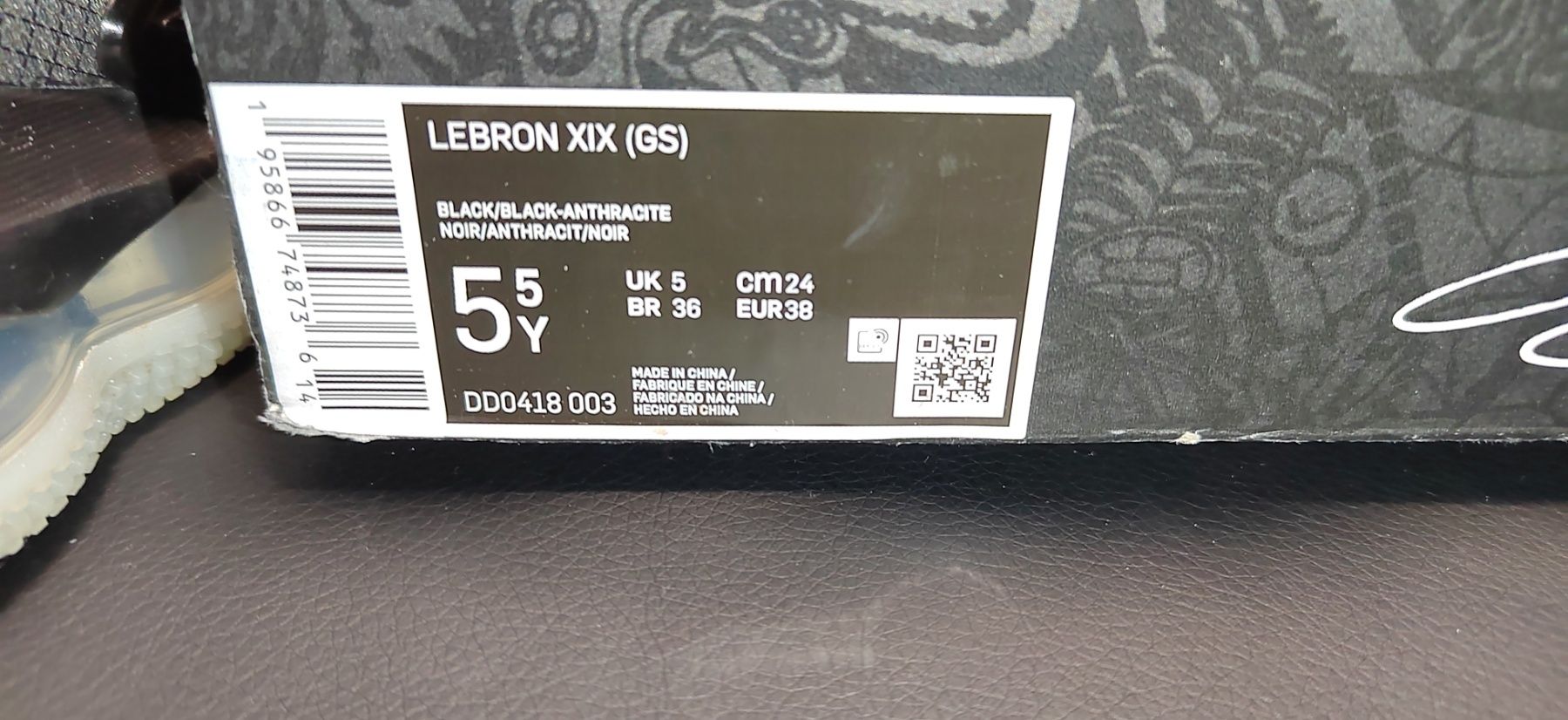 Nike Lebron XIX, номер 38