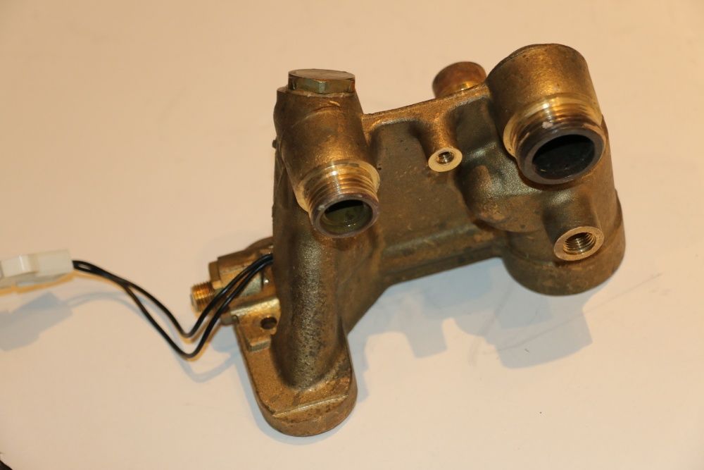 Grup fluxostat si senzor ACM Centrala Bosch ZW24-2 DH AE23 S5900