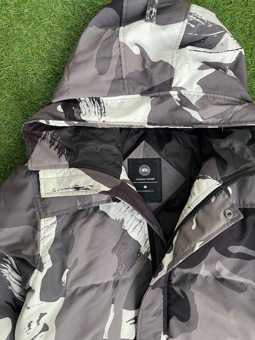 Мъжко пухено яке : Canada Goose - Macmillan Camouflage L