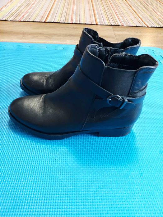 Cizme pentru femei din piele