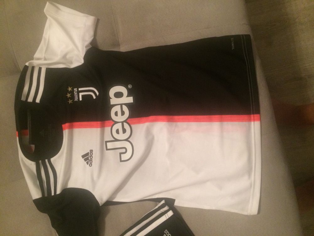 Детски екип Adidas Juventus.100% оригинал