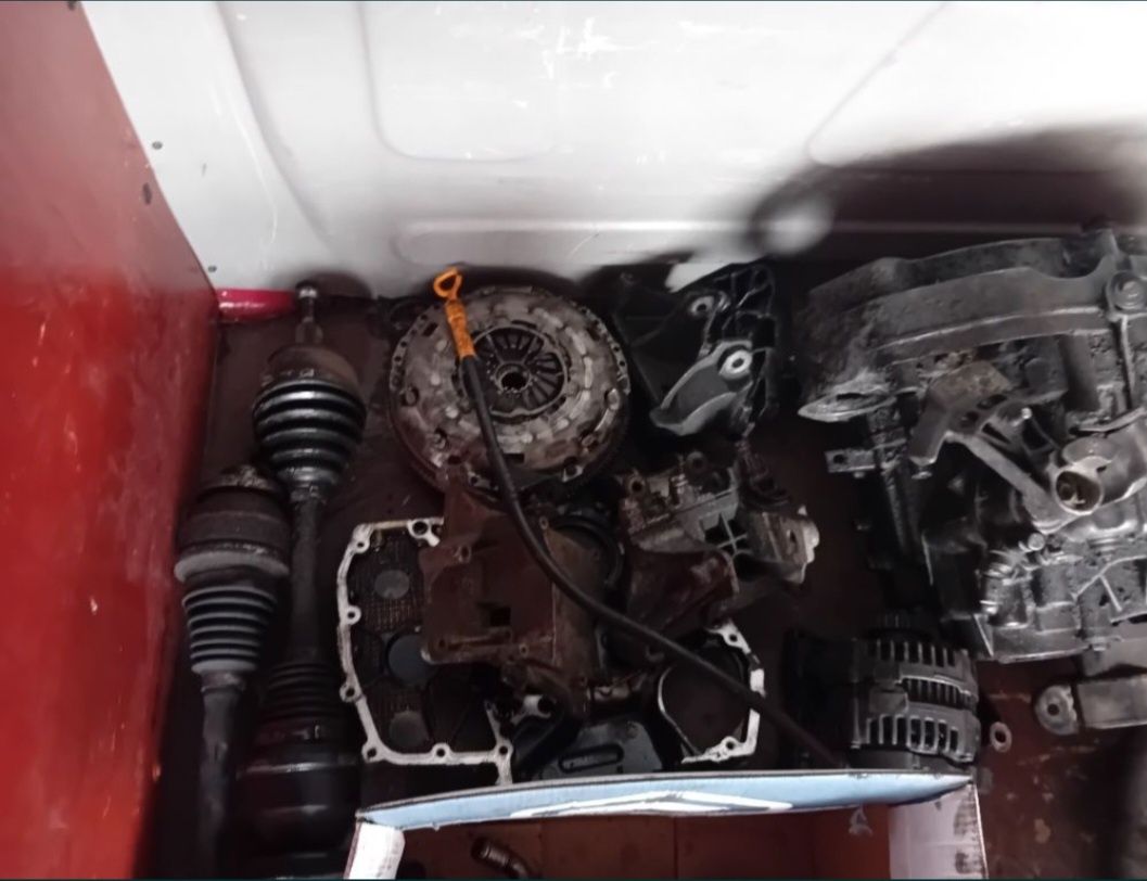 Двигатели НА ЧАСТИ за Фолксваген Т5/ VW Transporter T5 2.5 131  к.с