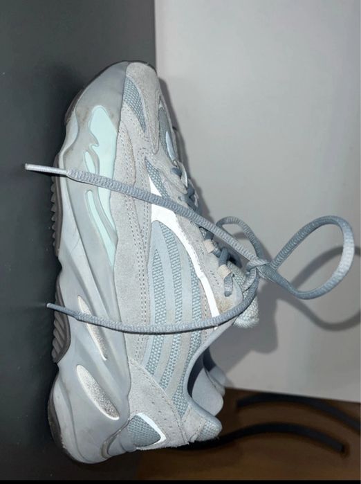 Yeezy 700 v2 Hospital Blue