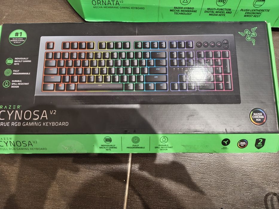 Razer Cynosa V2 НОВА Клавиатура Рейзър