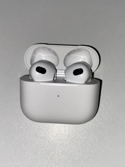 Продаются AirPods 3 в хорошем состояний.