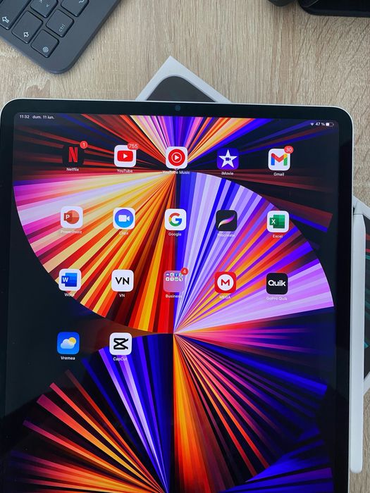 Ipad pro(2021),a 5ageneratie,plus apple pencil(generatia a doua)..