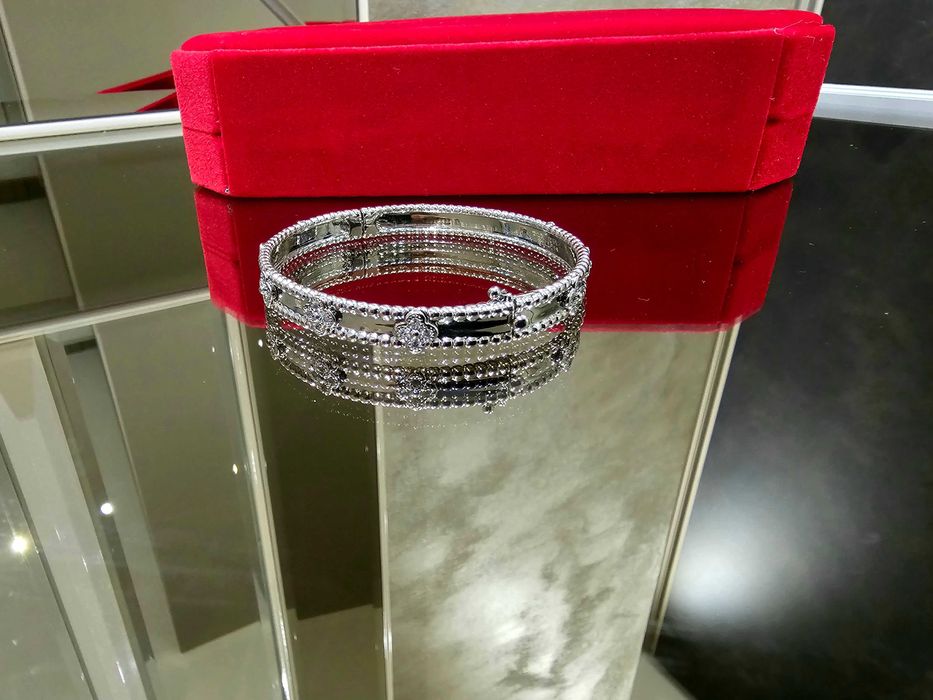 Van Cleef & Arpels VCA Silver Diamond Sweet Perlée Дамска Гривна