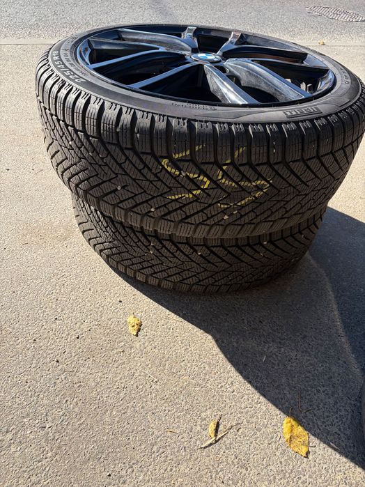 Vând jante r18 cu anvelope iarnă