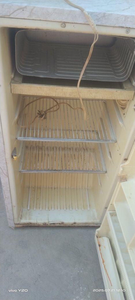 Продам холодильник недорого