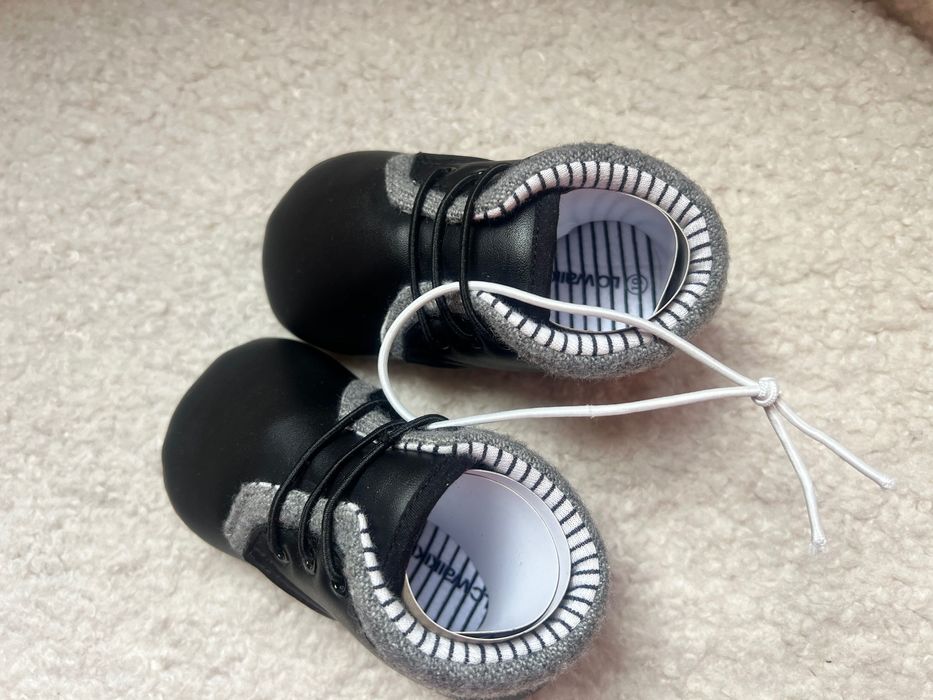 Бебешки обувчици