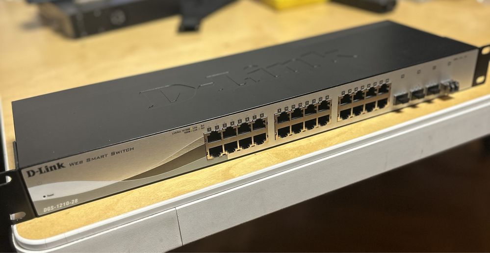 28-Port Smart Managed Switch DGS-1210-28 Layer2