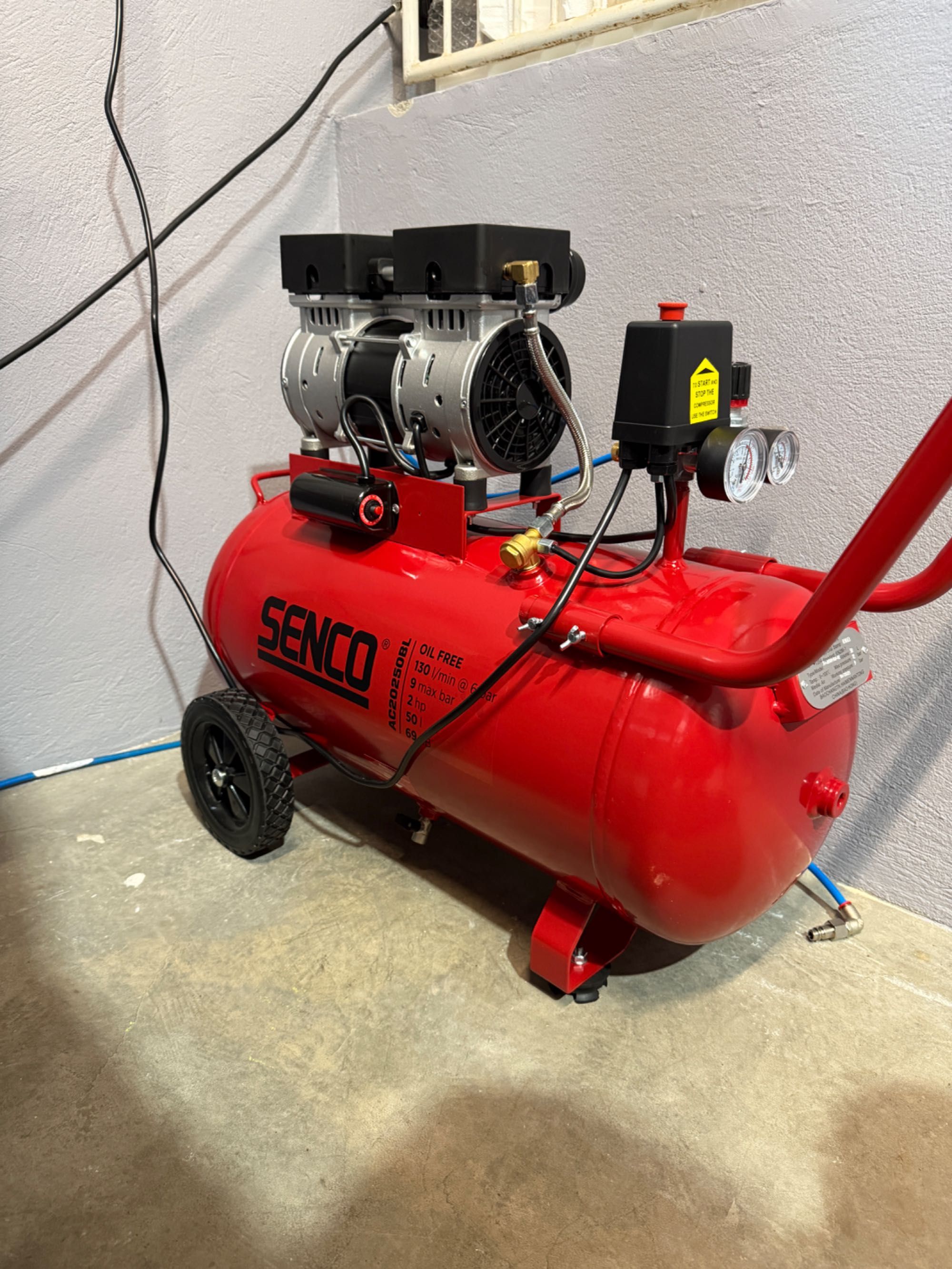 Compresor aer 50L fara ulei silentios Senco AC20250BL 9 bar NOU