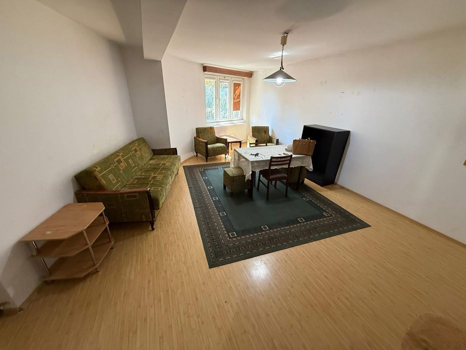 Ofer spre vanzare Apartament 2 Camere zona Centrala Etaj 2