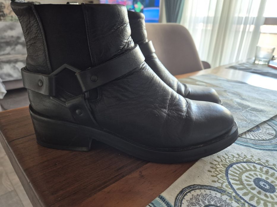 Боти естествена кожа, масивна платформа