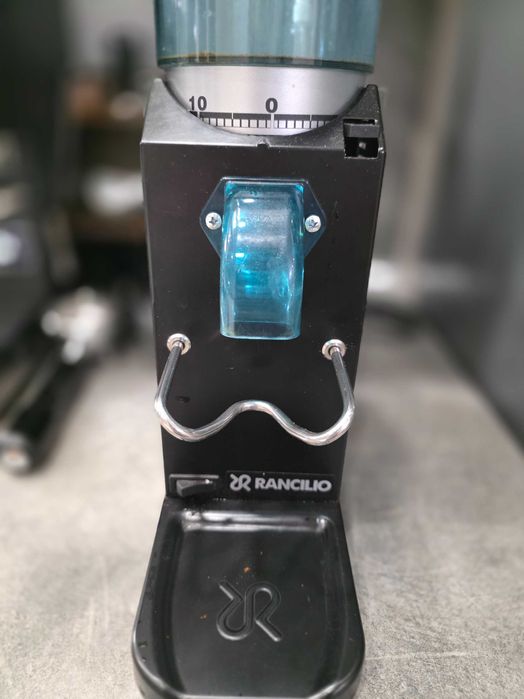 Кафемелачка Rancilio Rocky в перфектно състояние