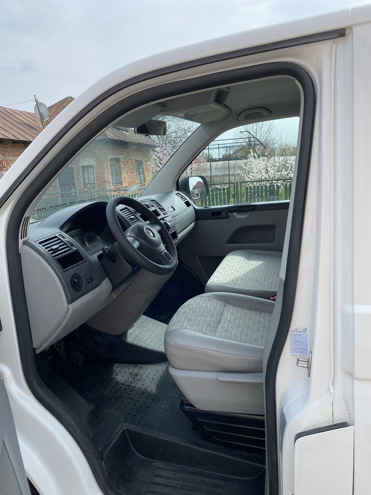Vand Vw Transporter T5 Lung 2011 2.0 140cp A/C