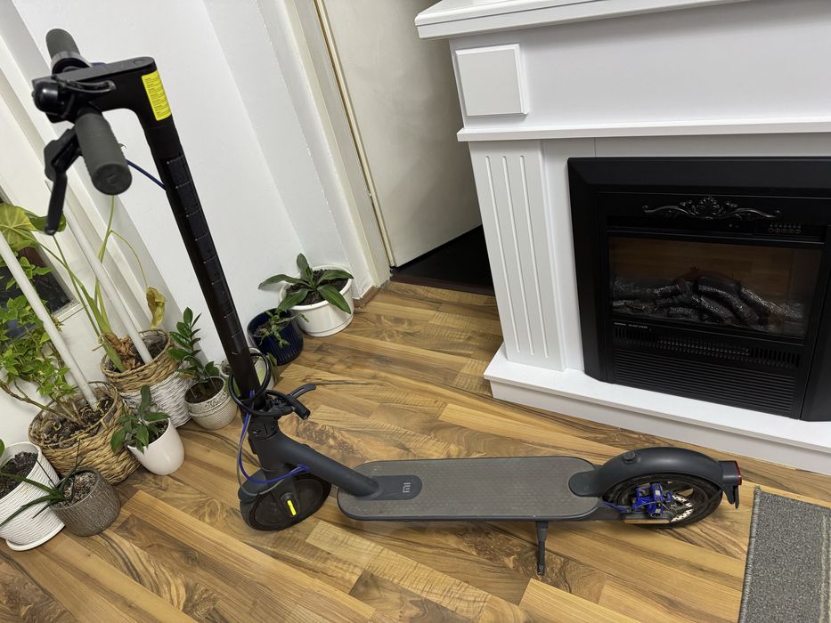 Xiaomi MI Electric Scooter 3