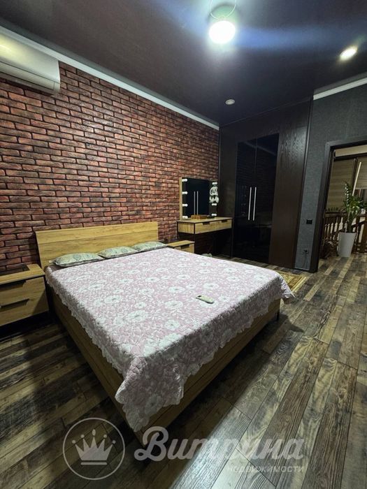 3-х комнатный коттедж, с ремонтом отличная локация