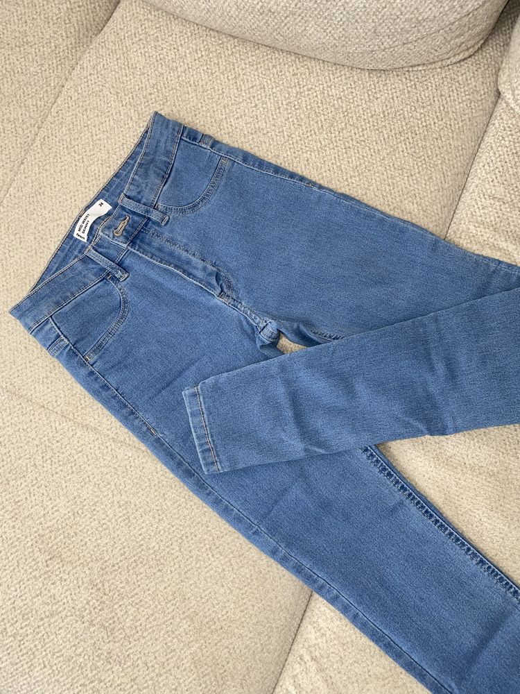 Дънки Нови Zara Stradivarius