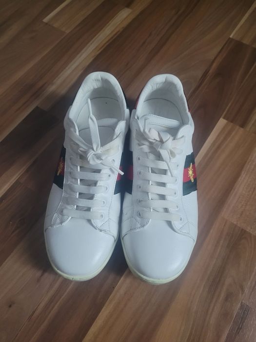 Vând adidasi piele originali Gucci