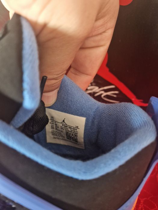 Adidași Jordan Retro patru nou