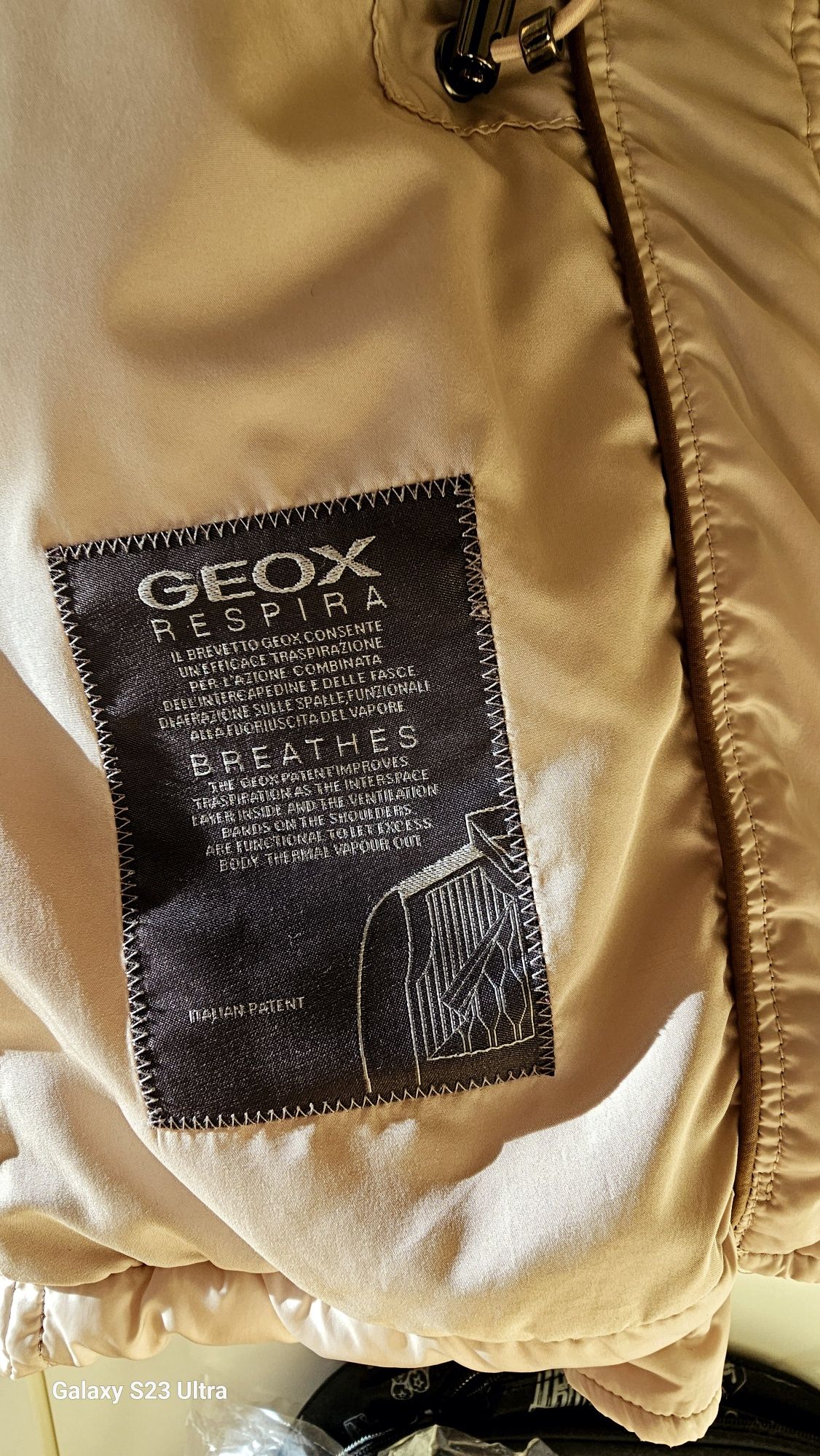 Оригинално дамско яке Geox
