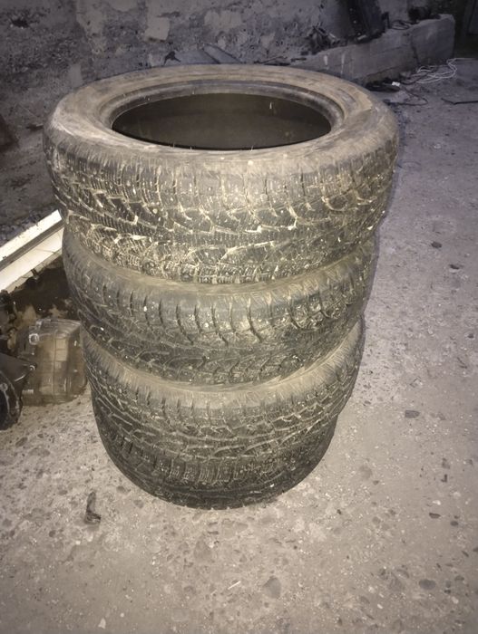 Продам  шины 235/60/18