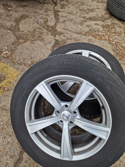 Jante aliaj Volvo R18 cu anvelope iarna 4bucati