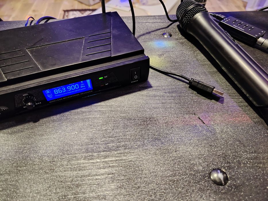 Boxe, mixer Behringer echipament DJ complet