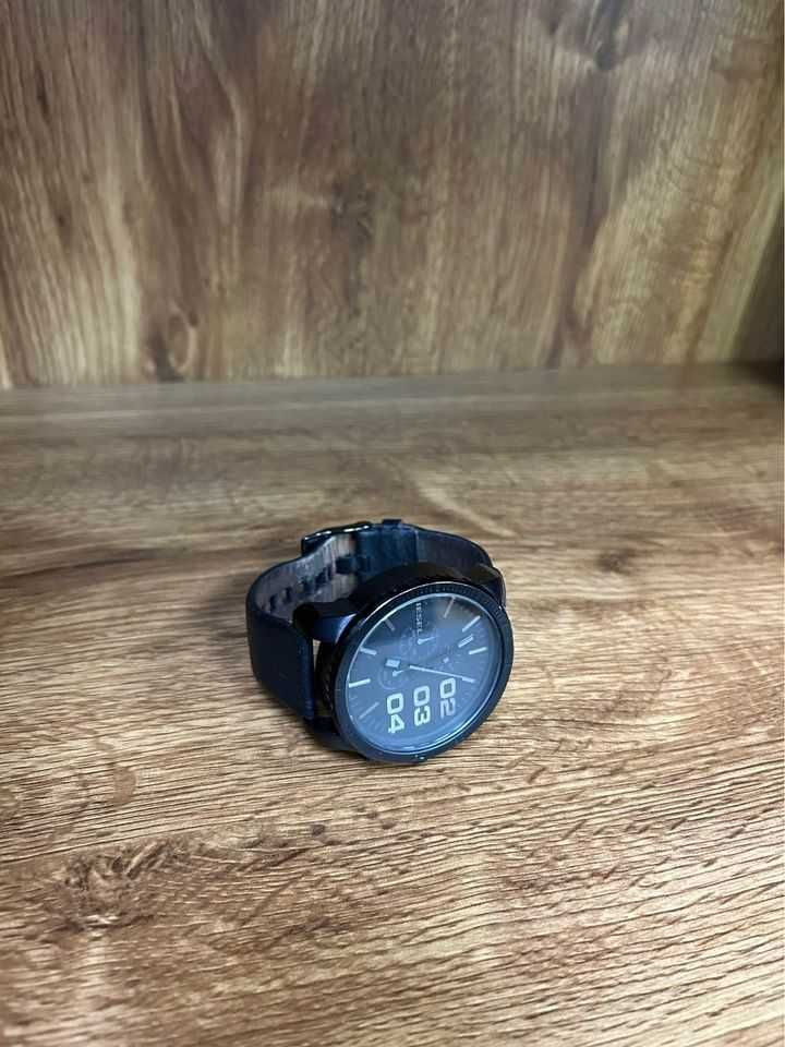 Продава часовник DIESEL DZ-4216