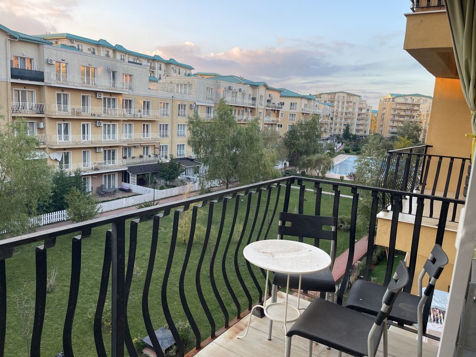 Inchiriez garsoniera luminoasă si călduroasă in Cosmopolis