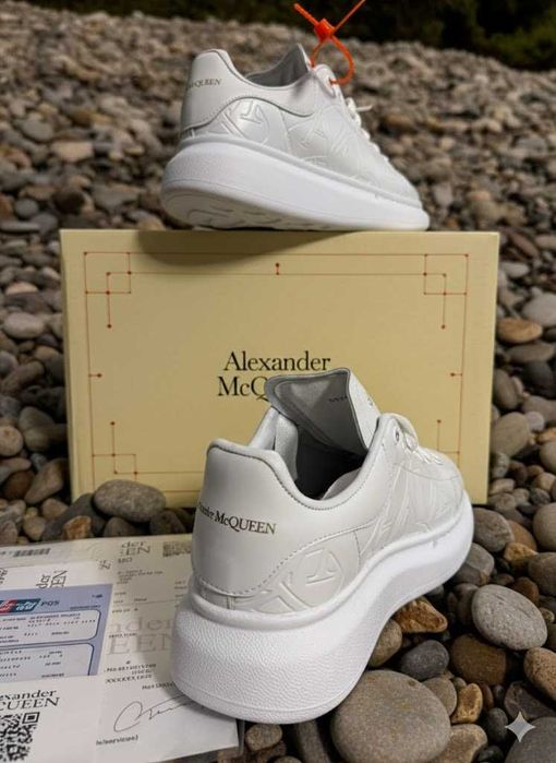 Alexander Mc Q u e e n White Full Box