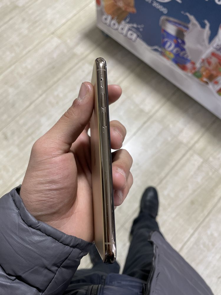 Iphone 11pro сотилади