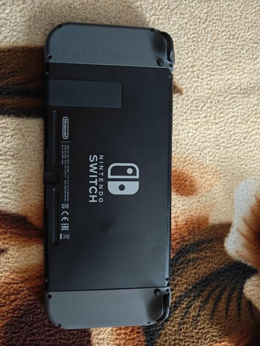 De vânzare consola Nintendo Switch
