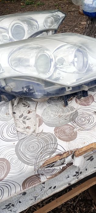 Vând faruri Renault laguna 3