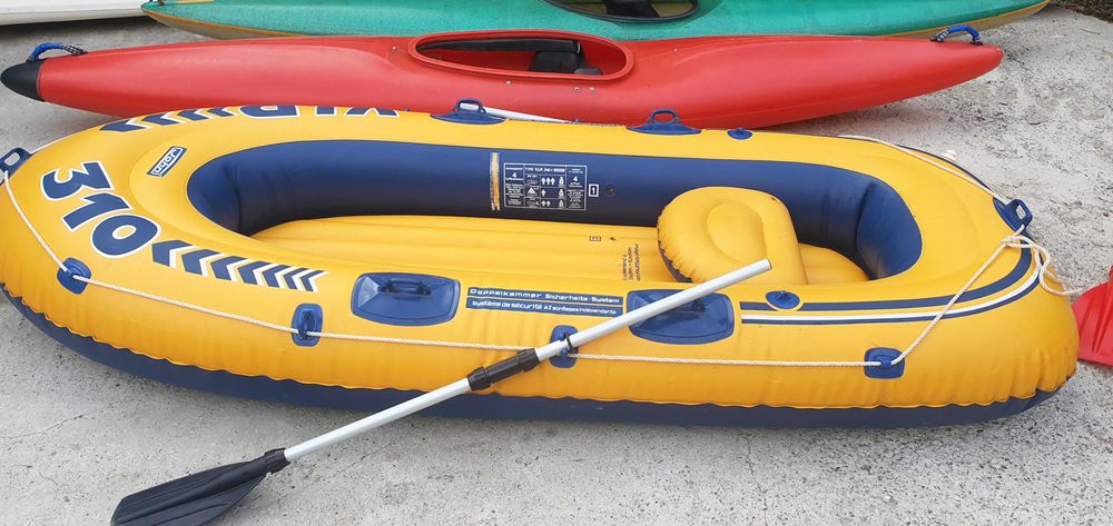 2 caiace, 2 placi windsurf si vele, barca gonflabila, import Germania