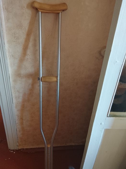 Костыль 1 штука алюминиевый