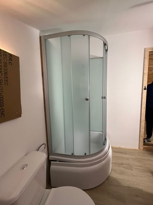 Cabina de dus noua